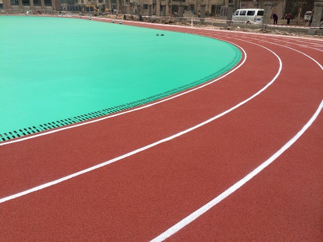 塑胶跑道施工过程时常见的八个问题
