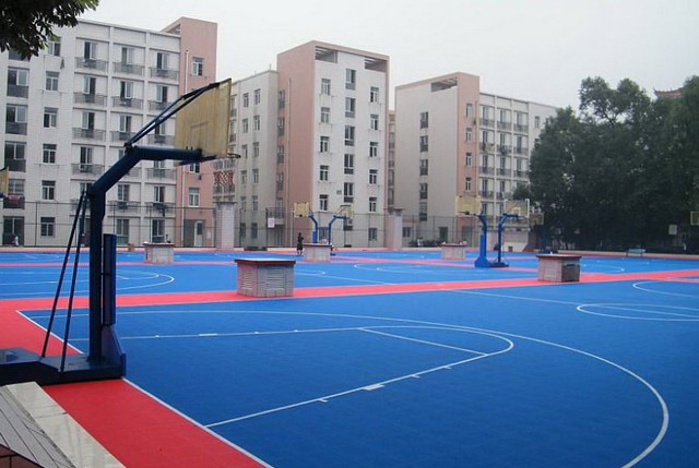 塑胶跑道有什么特点？