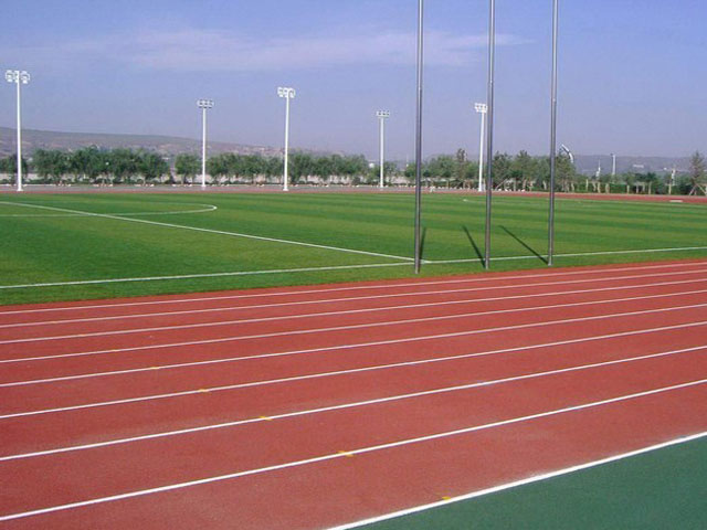 小学塑胶跑道建设